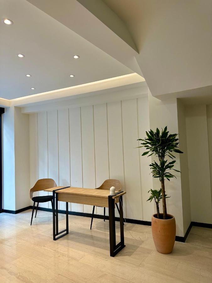 Athensowl Aparthotel Exteriör bild